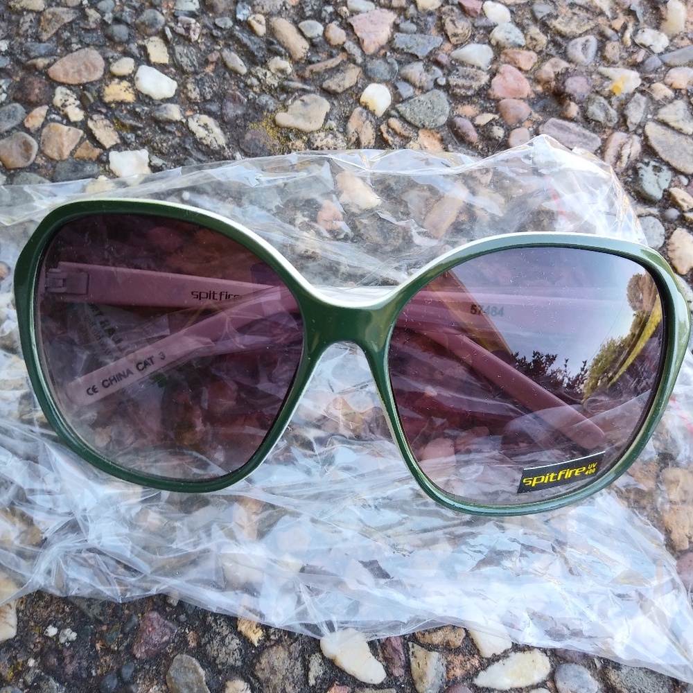 Spitfire Green and White